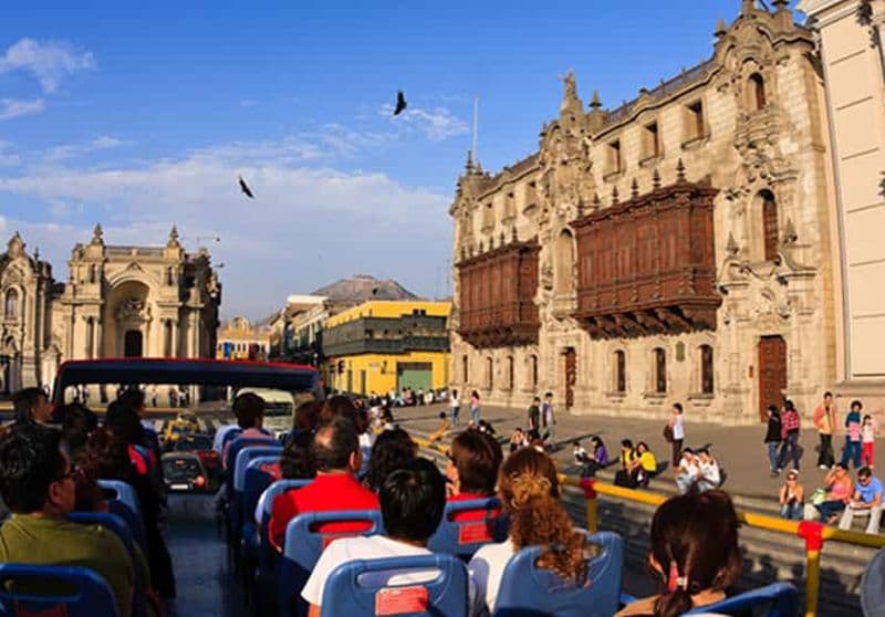 Billet Lima : visite touristique panoramique en bus, visite à pied et visite des catacombes