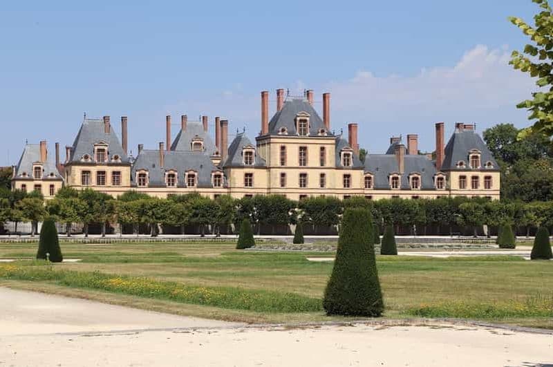 Billet Au départ de Paris : visite d'une demi-journée au château de Fontainebleau et à Barbizon