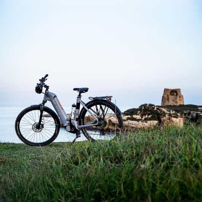 Billet Grotta della Poesia, Torre dell'Orso et Sant'Andrea : circuit à vélo autoguidé