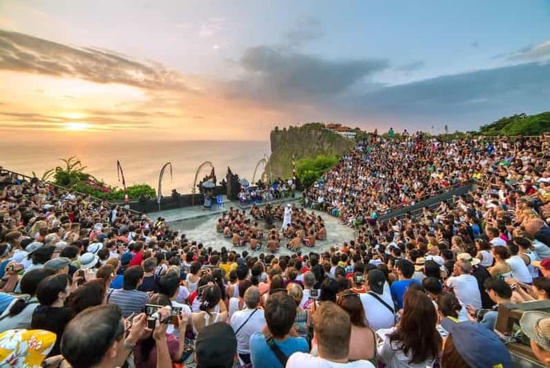 Billet Bali : Spectacle de danse du feu Kecak et billet d'entrée au temple d'Uluwatu
