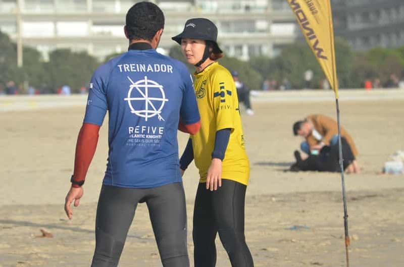 Billet PORTO : Leçon de surf privée avec la première école de Porto