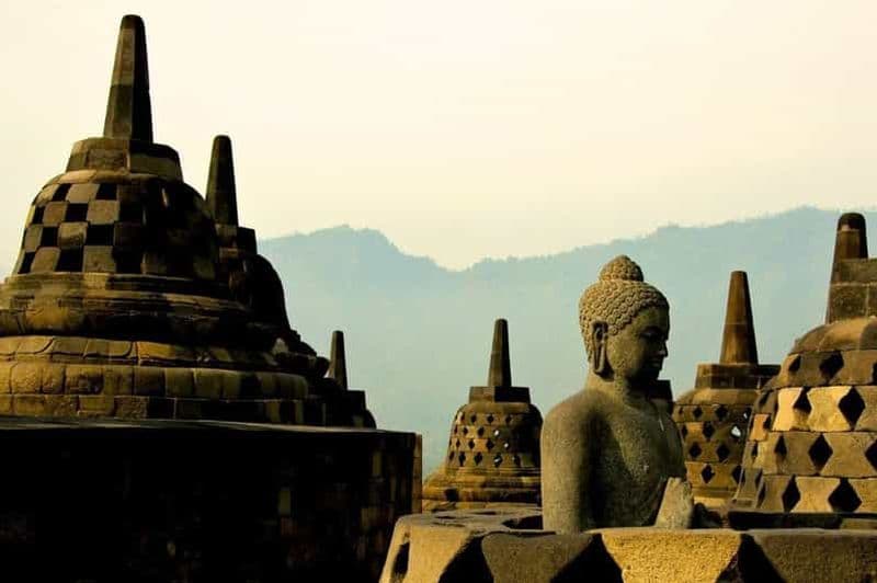Billet Yogyakarta : visite des temples de Borobudur et Prambanan avec billets