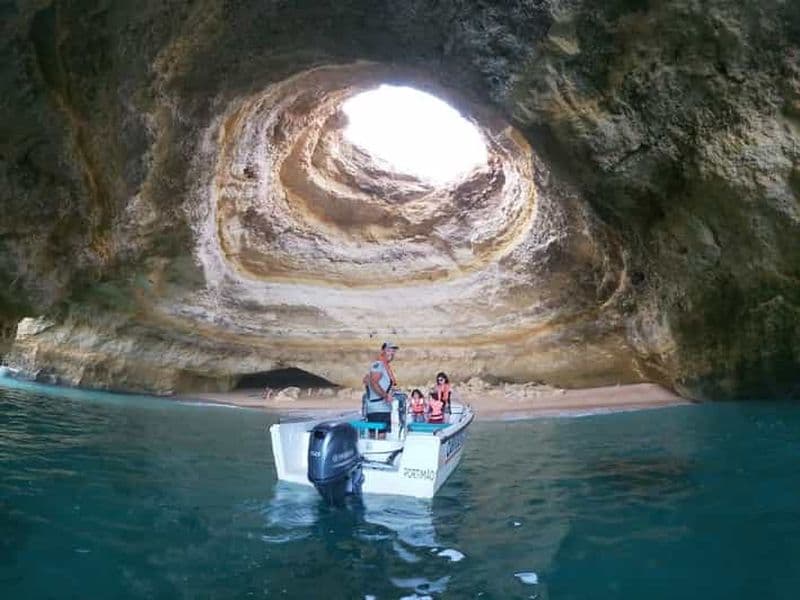 Billet De Carvoeiro: grottes de Benagil et excursion en bateau à Praia da Marinha