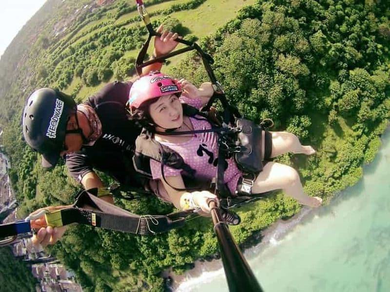 Billet Bali : Vol en parapente sur la plage d'Uluwatu ou de Nusa Dua