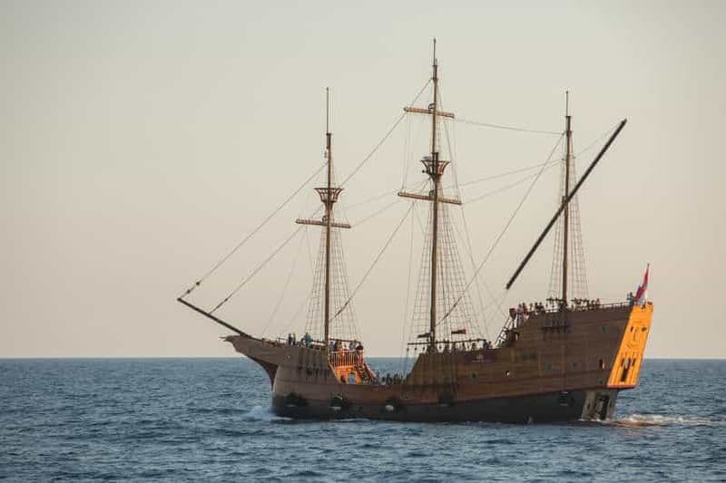 Billet Dubrovnik : Karaka - Croisière commentée sur le thème de Game of Thrones et visite à pied