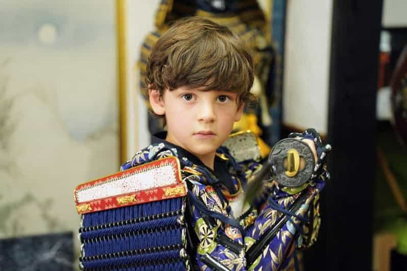 Billet Expérience avec armure et épée de samouraï, et photo près du château d'Osaka