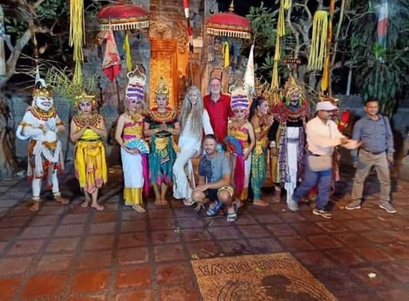 Billet Bali : plage de Padang Padang, danse Kecak et dîner à Jimbaran