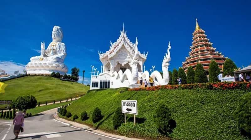 Billet Chiang Mai : temples blancs, bleus et du Grand Bouddha à Chiang Rai