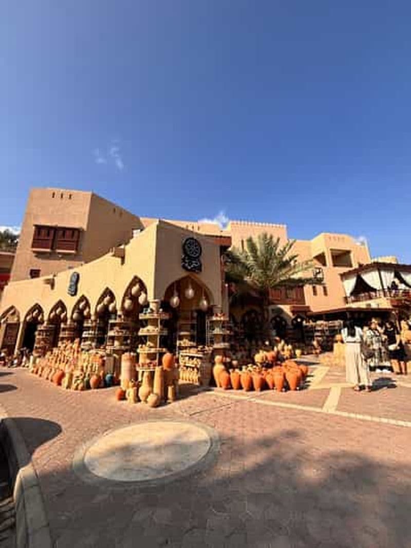 Billet Mascate : Aventure en 4x4 à travers le Jebel Akhdar et Nizwa