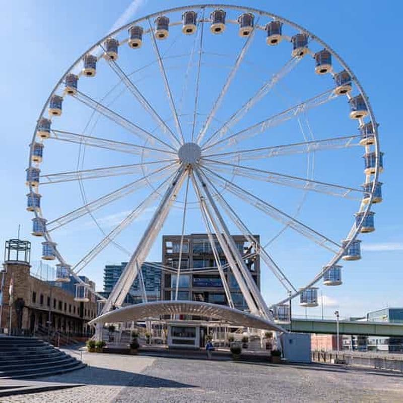 Billet Cologne : grande roue devant le musée du chocolat
