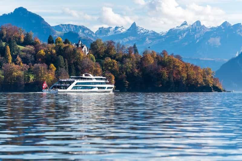 Billet Lucerne : croisière en 1re classe sur le lac des Quatre-Cantons avec déjeuner 3 plats