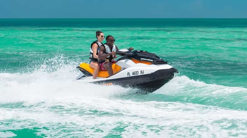 Billet Doha : Jet Ski à l'horizon avec vue sur Katara et Pearl Qatar