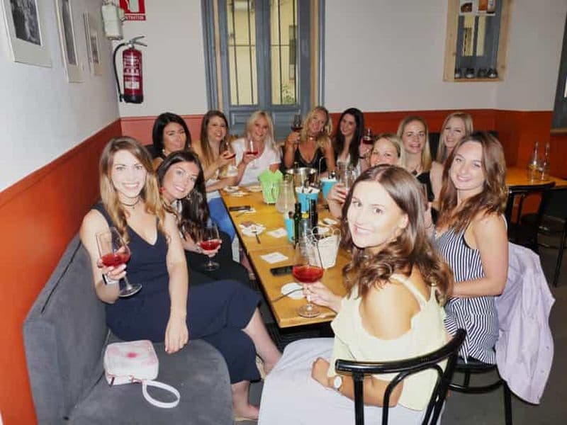 Billet Dégustation de vins à Madrid, cours de flamenco et bar branché