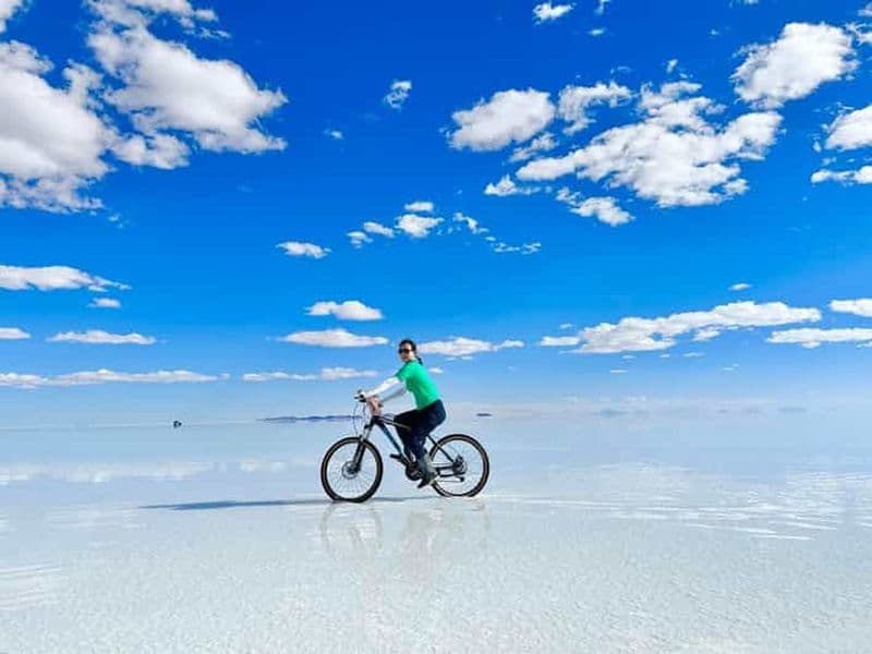 Billet Salar de Uyuni : excursion d'une journée avec coucher de soleil
