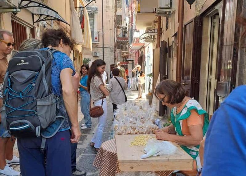 Billet Bari : visite guidée à pied avec une surprise spéciale