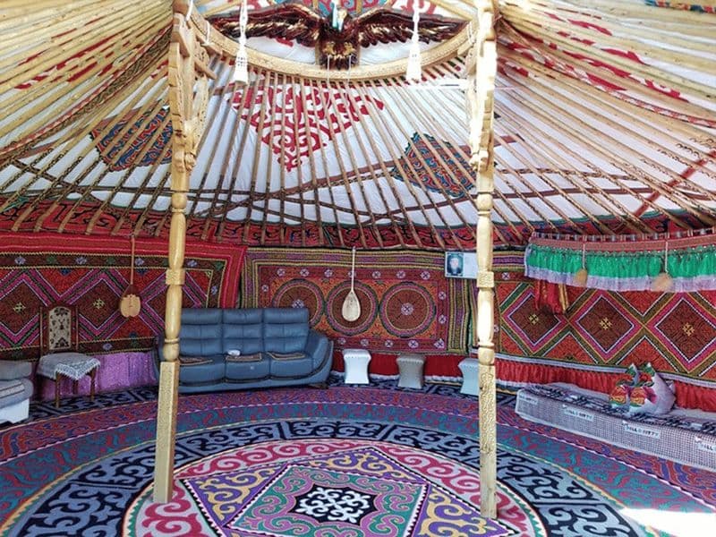 Billet Depuis Oulan-Bator : statue de Gengis Khan et parc national de Terelj