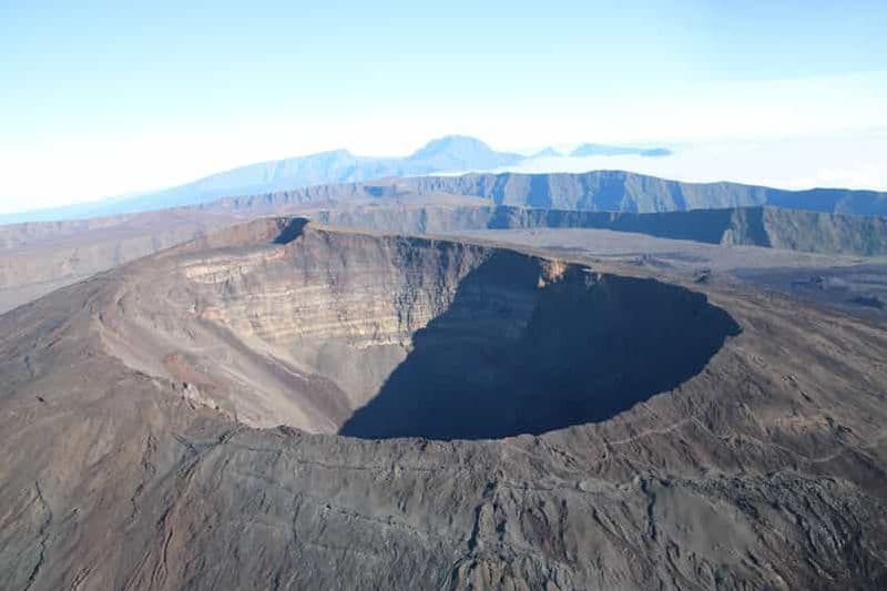 Billet Survol panoramique en hélicoptère au-dessus du Piton de la Fournaise