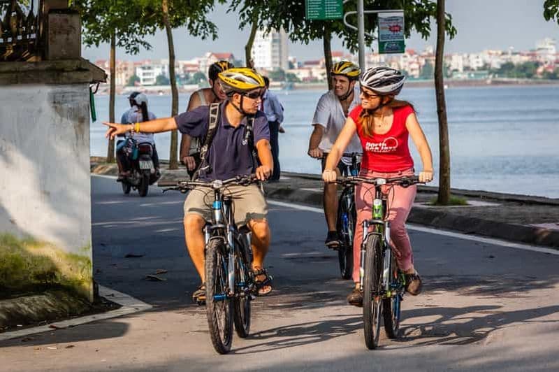 Billet Hanoi : visite privée à vélo dans la campagne avec transfert à l'hôtel