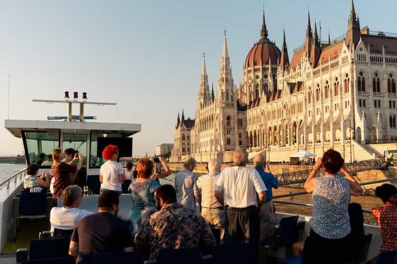 Billet Budapest : croisière touristique en bateau pendant la journée