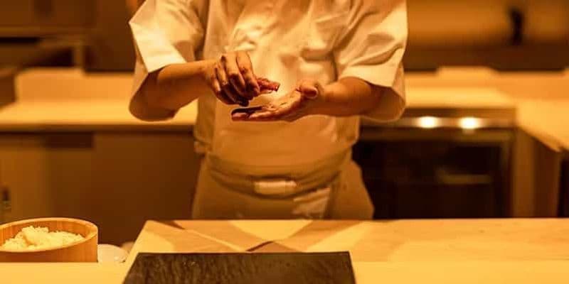 Billet Tokyo : visite gastronomique nocturne à Shinjuku - sushis, bœuf wagyu