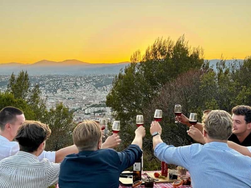 Billet Nice : coucher de soleil et dégustation de vins en Defender avec vue panoramique