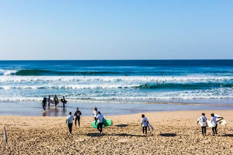 Billet Lisbonne : cours de surf de 2 heures, tous niveaux