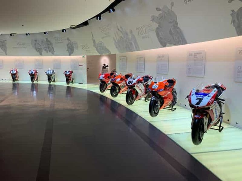 Billet Usines et musées Ducati et Pagani, musée Ferrari + déjeuner