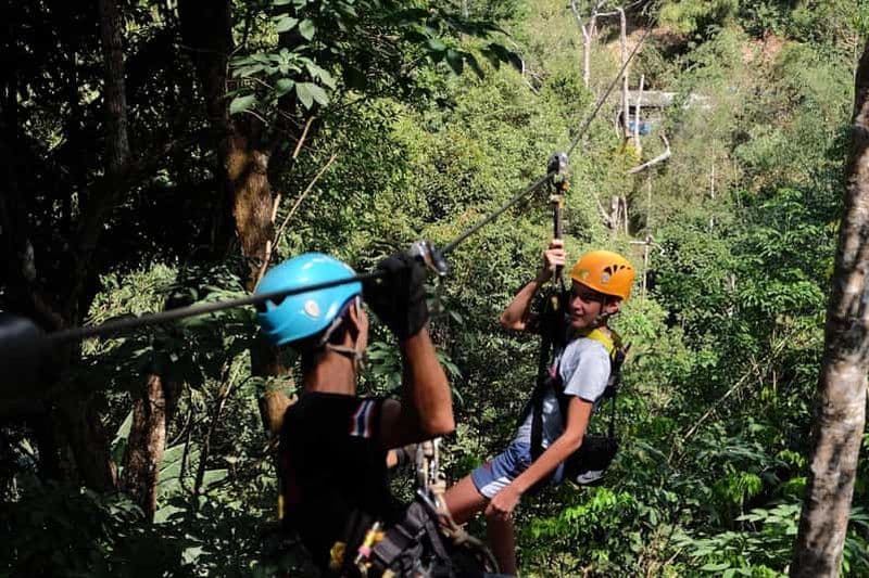 Billet Phuket : Aventure en tyrolienne dans la jungle paradisiaque