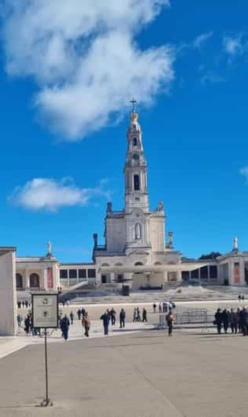 Billet Visite des grottes de Mira de Aires, Fátima, Batalha et Óbidos