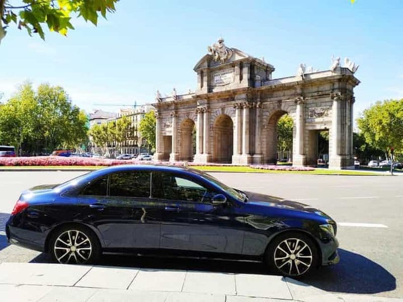 Billet Centre-ville de Madrid : Transfert privé à l'aéroport de Madrid