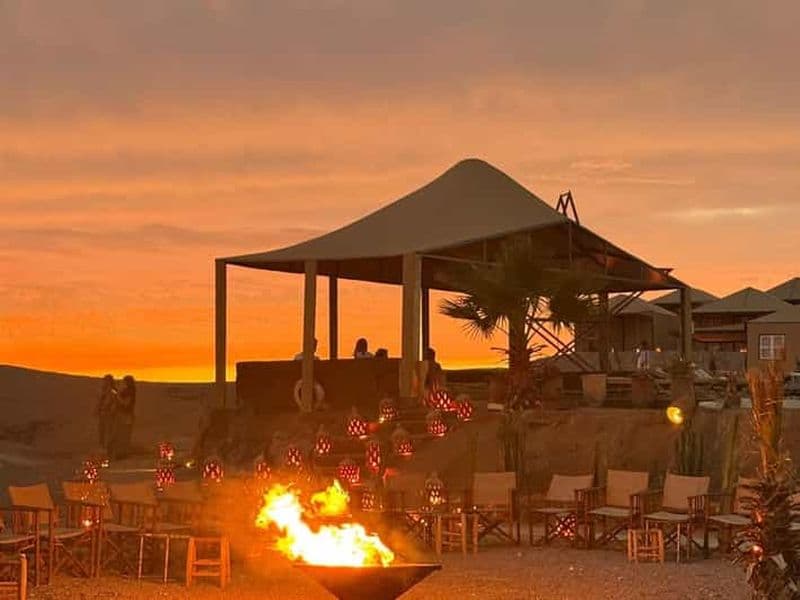 Billet Marrakech : Retraite dans le désert d'Agafay, tente, dîner, spectacle et piscine