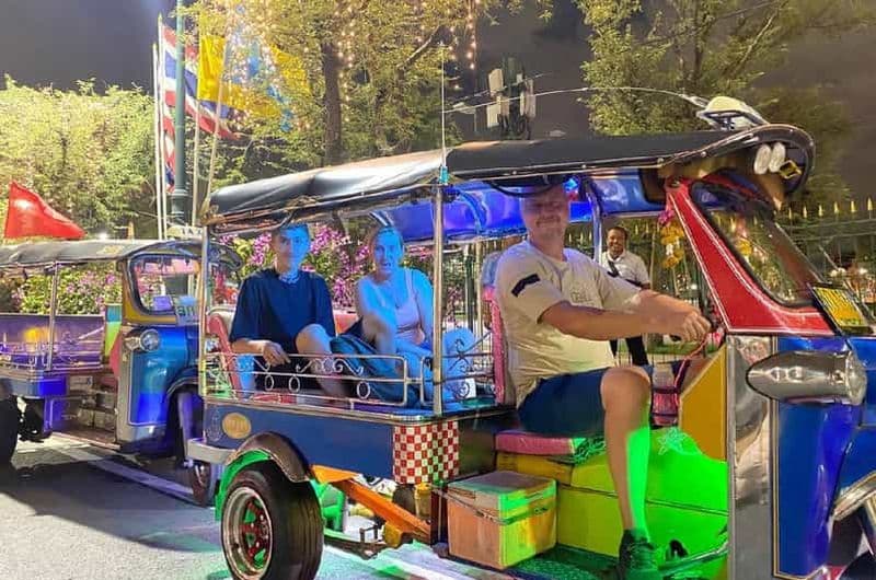 Billet Visite nocturne de Bangkok : Nourriture, Temple et Tuk-Tuk