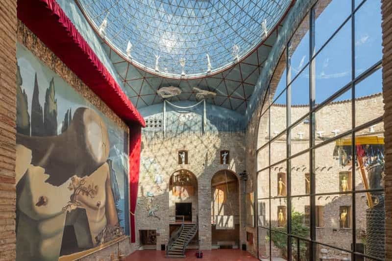 Billet Figueres : visite guidée du théâtre-musée Dalí avec billets