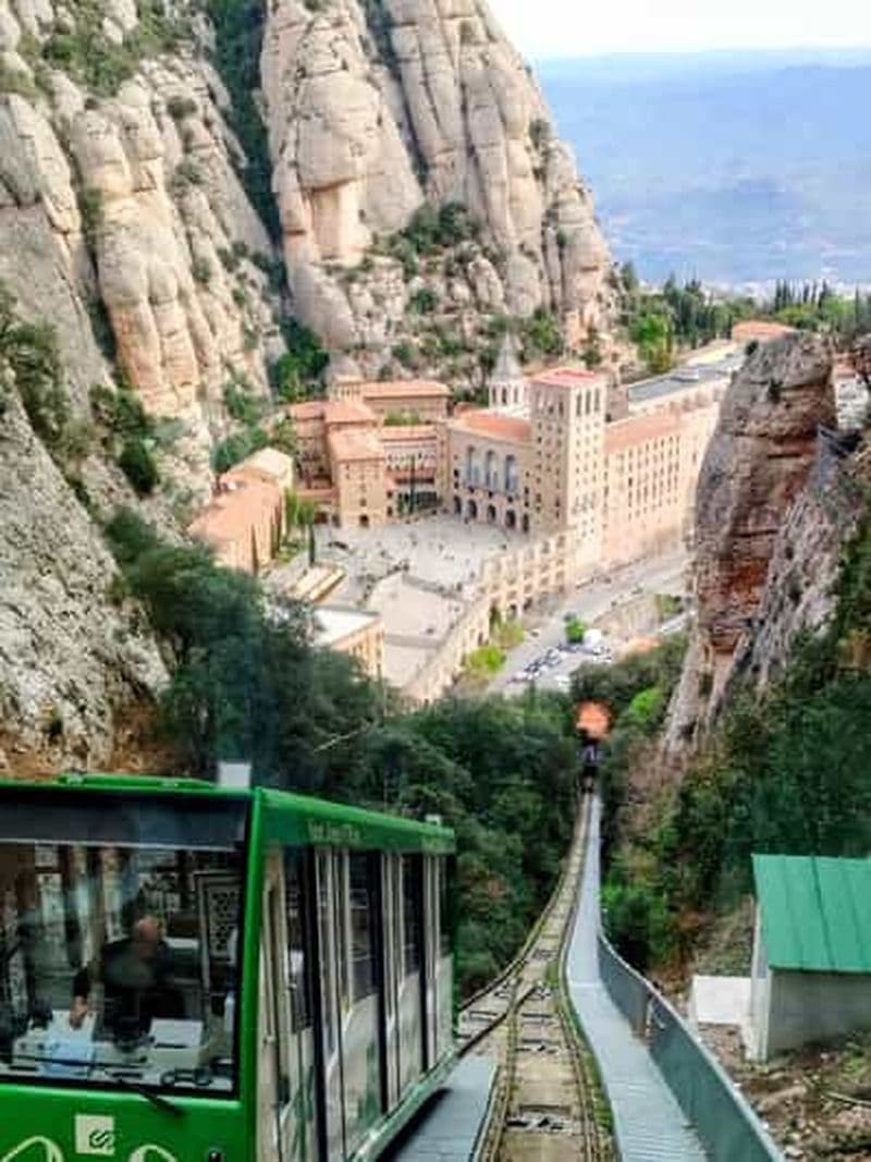 Billet Depuis Barcelone : Monastère de Montserrat et randonnée en téléphérique