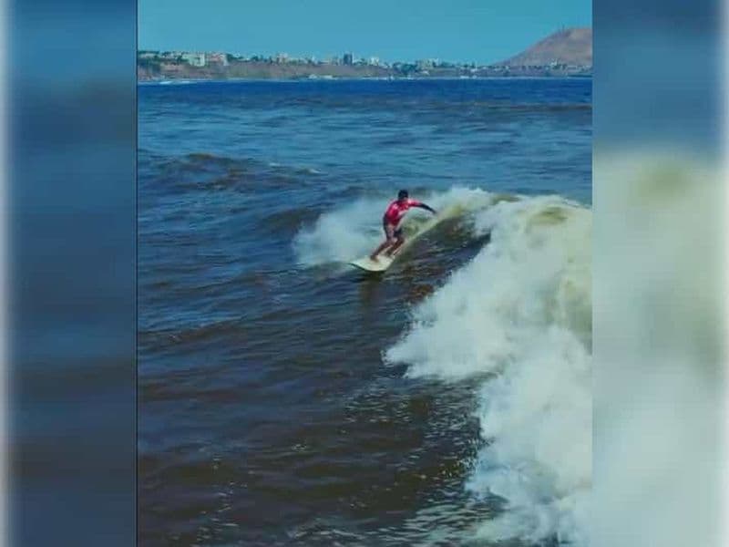 Billet Lima : cours de surf à Makaha Beach