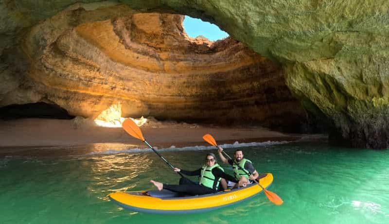 Billet Benagil : Visite guidée des grottes de Benagil en kayak avec photos 4K gratuites