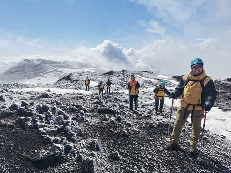 Billet Mt Etna : Trekking hivernal avec transfert optionnel à Catane
