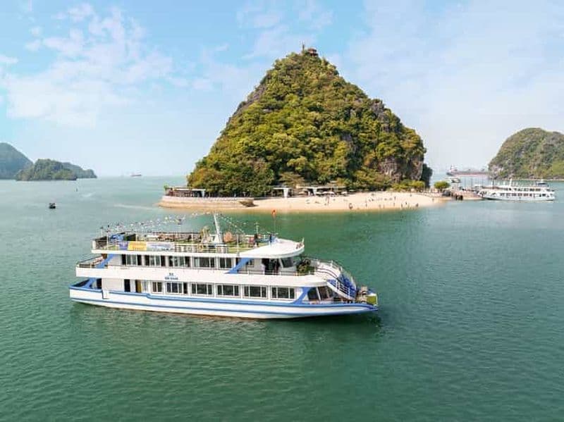 Billet Hanoï : croisière d'une journée dans la baie d'Ha Long - baignade, repas, kayak