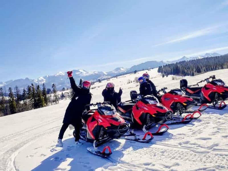 Billet Au départ de Cracovie : aventure en motoneige avec visite des piscines thermales