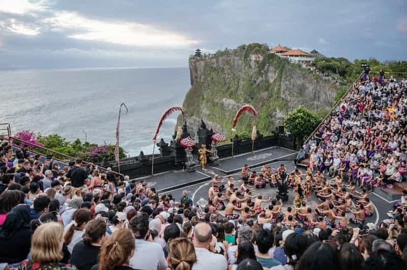 Billet Bali : Visite du temple d'Uluwatu et de la danse du feu Kecak : passez votre chemin