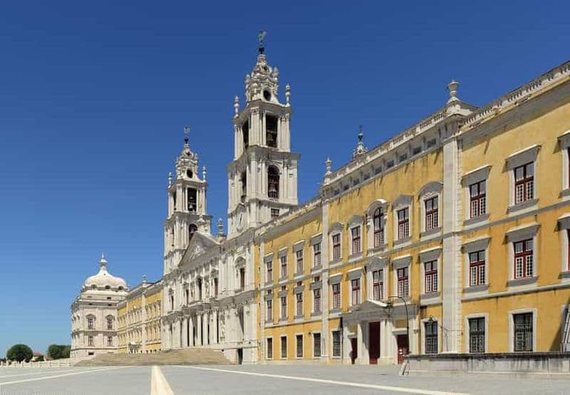 Billet Mafra : Billet pour le palais national et visite à pied de la ville (In-app)