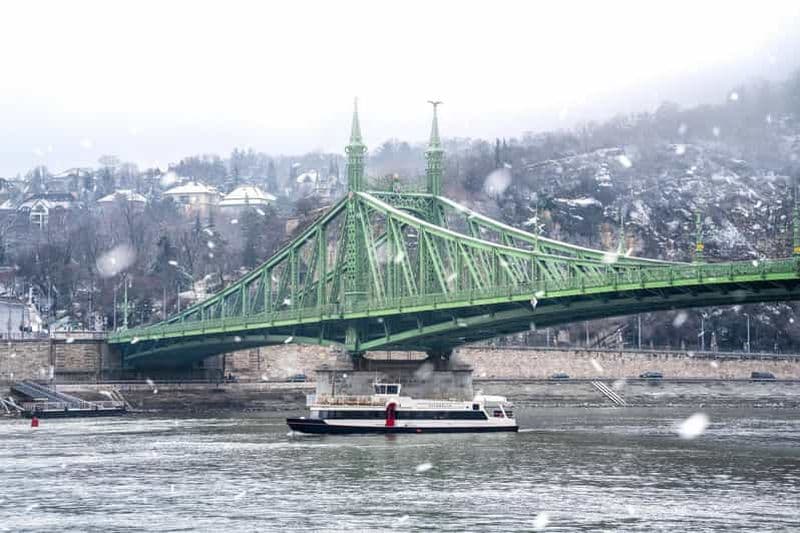 Billet Budapest : Croisière touristique haut de gamme avec Tokaj Frizzante