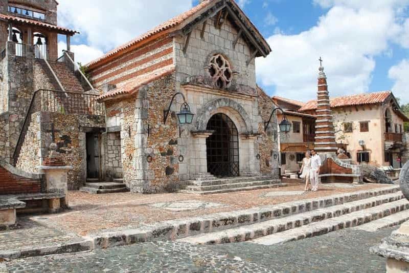 Billet Punta Cana : Excursion d'une journée sur l'île de Saona et à Altos de Chavón