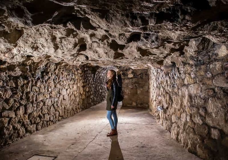 Billet Budapest : Visite de la grotte du château de Buda