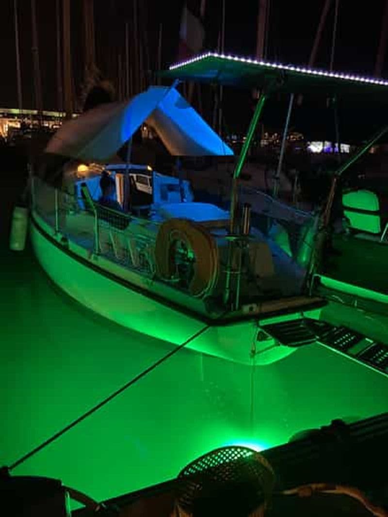 Billet Au départ de Cannes : Excursion d'une demi-journée en voilier vers les îles de Lérins.