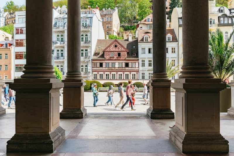 Billet Prague : excursion d'une journée à Karlovy Vary avec tour de guet et funiculaire