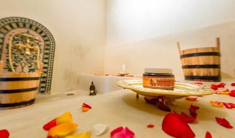 Billet Expérience de massage au spa et au hammam, y compris les transferts en voiture