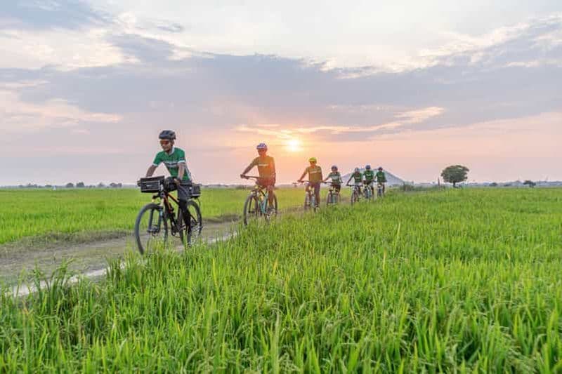 Billet Siem Reap: balade à vélo à la campagne au coucher du soleil