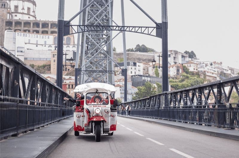 Billet Visite de Porto en Tuk-Tuk : Rapide, amusant et flexible - 1H à une journée entière !
