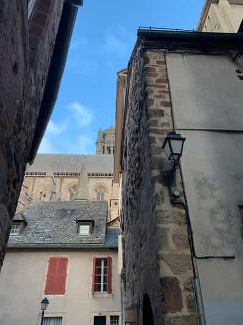 Billet Rodez : visite à pied de la capitale aveyronnaise